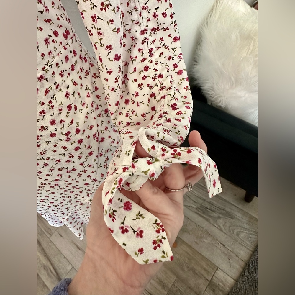 NEW 1. State GORGEOUS white floral wrap dress - senior photo or bridal DRESS - Picture 8 of 11